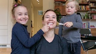 Barnen sminkar mamma VLOGG