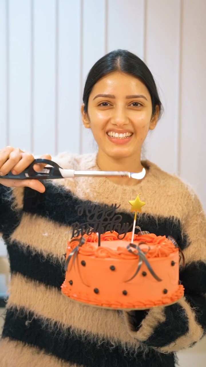 Birthday Banana Hua Mushkil ? #neetubisht #trending #trendingshorts #birthday #minivlog #shorts