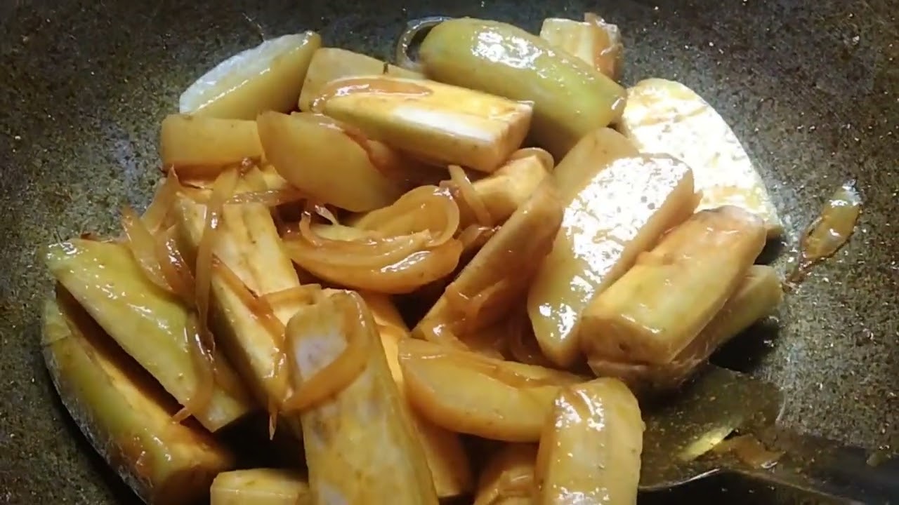 কলা আলু দিয়ে মজাদার চিংড়ি মাছের রেসিপি 