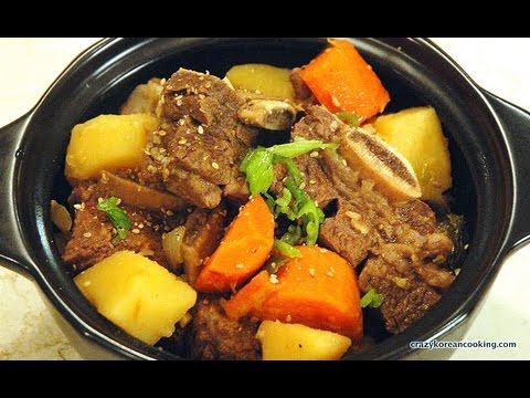Galbi Jjim / Kalbi Jjim Recipe 갈비찜 (Korean braised short ribs) (how to make Galbijjim)