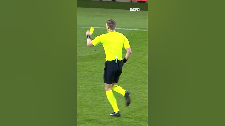 Een kiezelharde tackle van Jizz Hornkamp 🪚