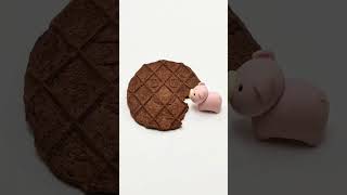 Piggy Eat Big Biscuit  And So Happy funny funnyanime pigfeed comedyanime