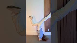 Pomp it funny dance by Nastya
