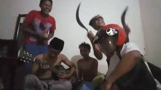 Viral!! Video Lucu Parodi Virgoun-Surat Cinta Untuk Starla