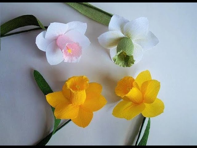 Como hacer flores de papel muy facil / Narciso hecho con papel crepe | Papel  crepom - YouTube
