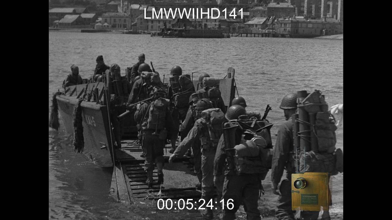 INVASION, ST. MARCOUF, 82ND AIRBORNE TROOPS ENTER ST. MARCOUF  - LMWWIIHD141