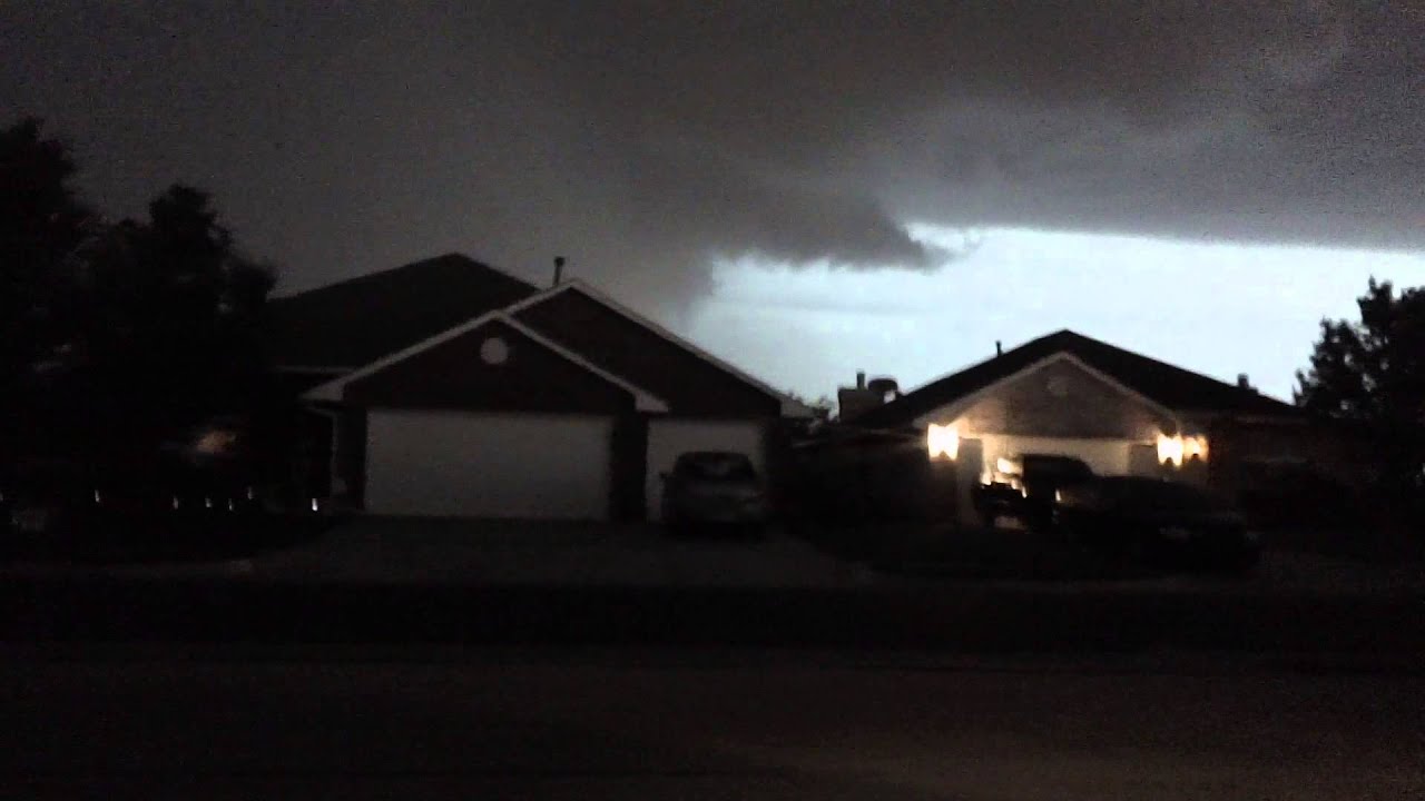 Tornado forming in Oklahoma City - May 31 2013
