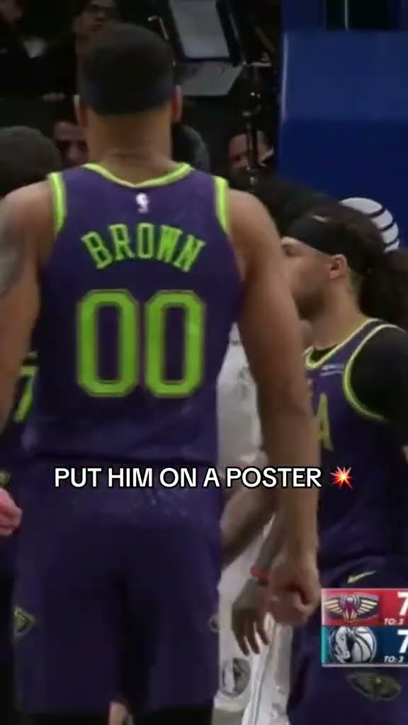 Jalen Duren touched the sky on this lob ?️