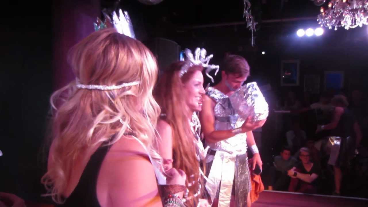 Aluminiumfoil Party on Stage of the Mars Bar Adelaide YouTube