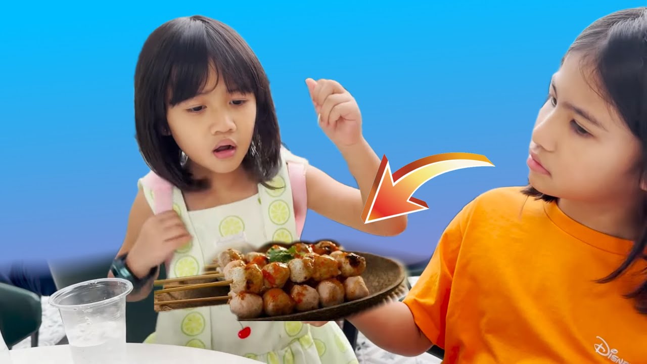 เฌอเบ็ท ออมเล็ต ซื้ออาหารกินเอง แย่งลูกชิ้นกัน | เฌอเบ็ทฟันนี่