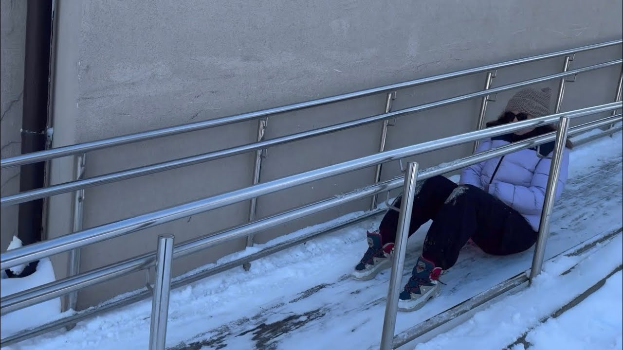 Покатала внутреннего ребенка😄/ Купила СЕБЕ макияжный стол💃🏿