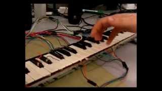 Keyboard synthesizer on FPGA