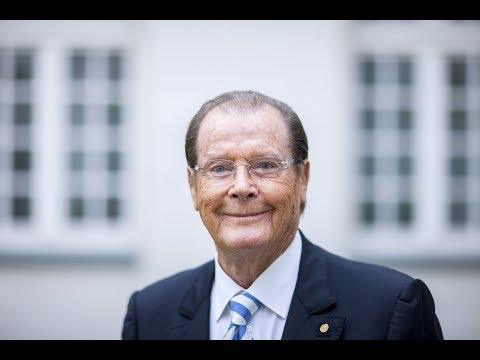 Vídeo: Valor net de Roger Moore: Wiki, Casat, Família, Casament, Sou, Germans