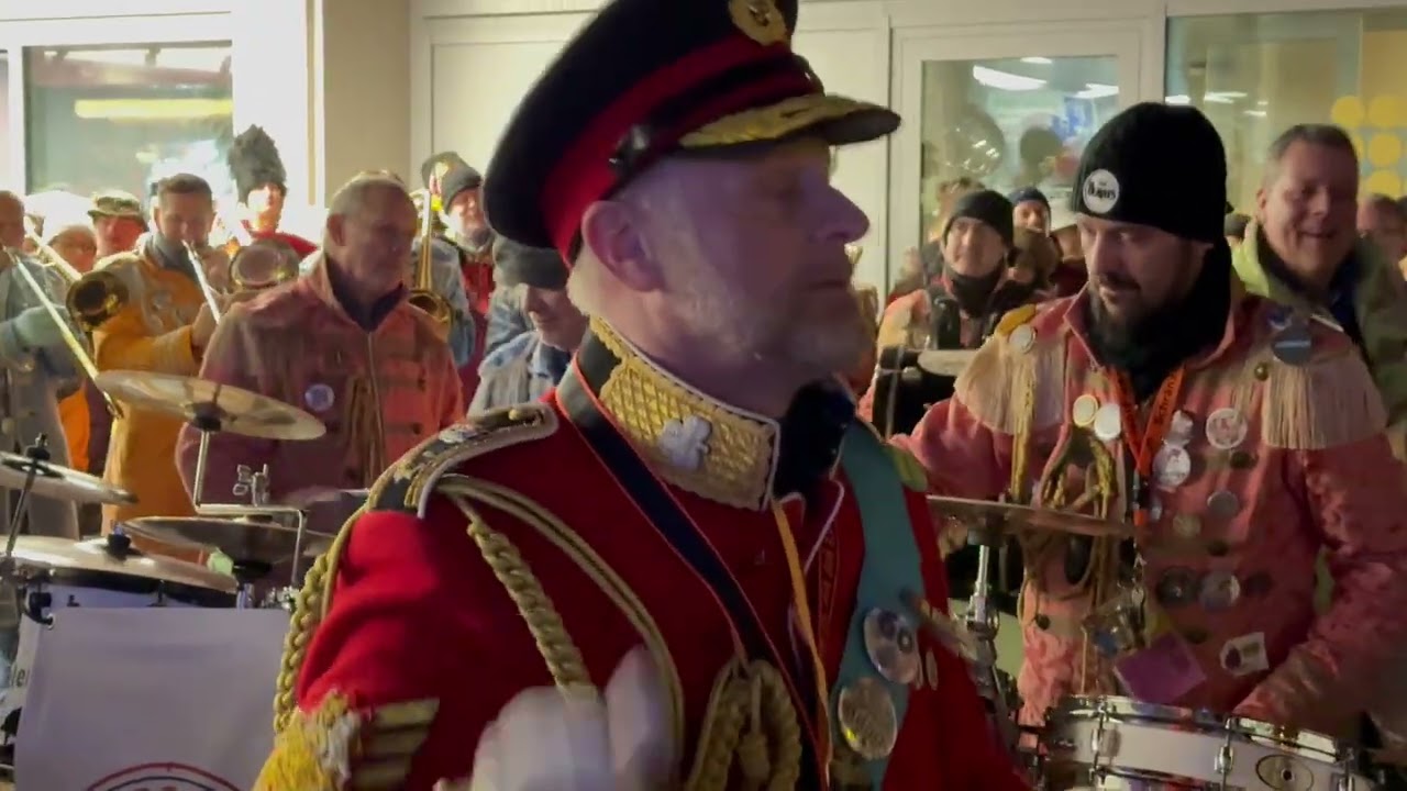 Lozärner Fasnacht 26 Noggeler Kantonalbank @ Baer-1964