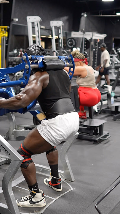 😱🥶 LEG FOR DAYS‼️ #legsworkout #legday #bodybuilding #liveworkout
