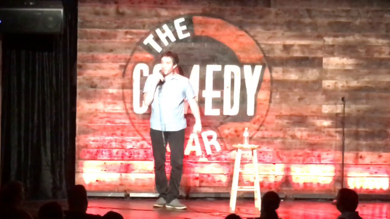 Ray Holleb 2 Minute Standup Clip @ The Comedy Bar