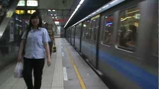20120603 - 臺北捷運新埔站 321型列車出站 (147/148)