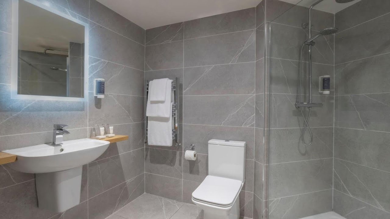 Killarney Heights Hotel | Travel Facts