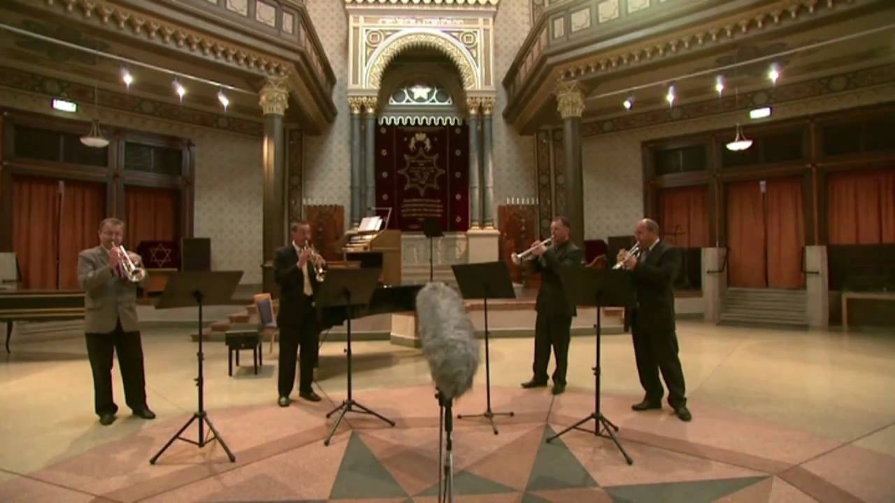 J.S. Bach: Praeludium and Fugue in D minor BWV 554 for 4 trumpets