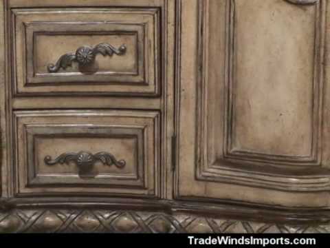 antique-white-bathroom-vanity