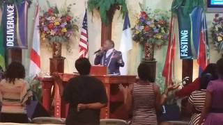Bishop James E Wright singing Fill me up god