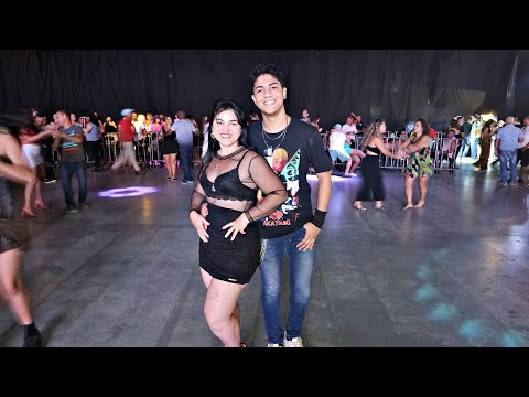 MÃE E FILHO, AMOR ETERNO - DANÇANDO FORRÓ NO BAILÃO DO DIA DAS MÃES (XOTE)