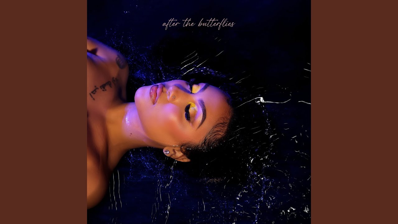 在 YouTube 上观看 Self Love 在 YouTube 上观看 Self Love