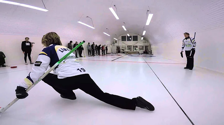 Cameco Stefanie Lawton Curling Clinic - Ile a la C...