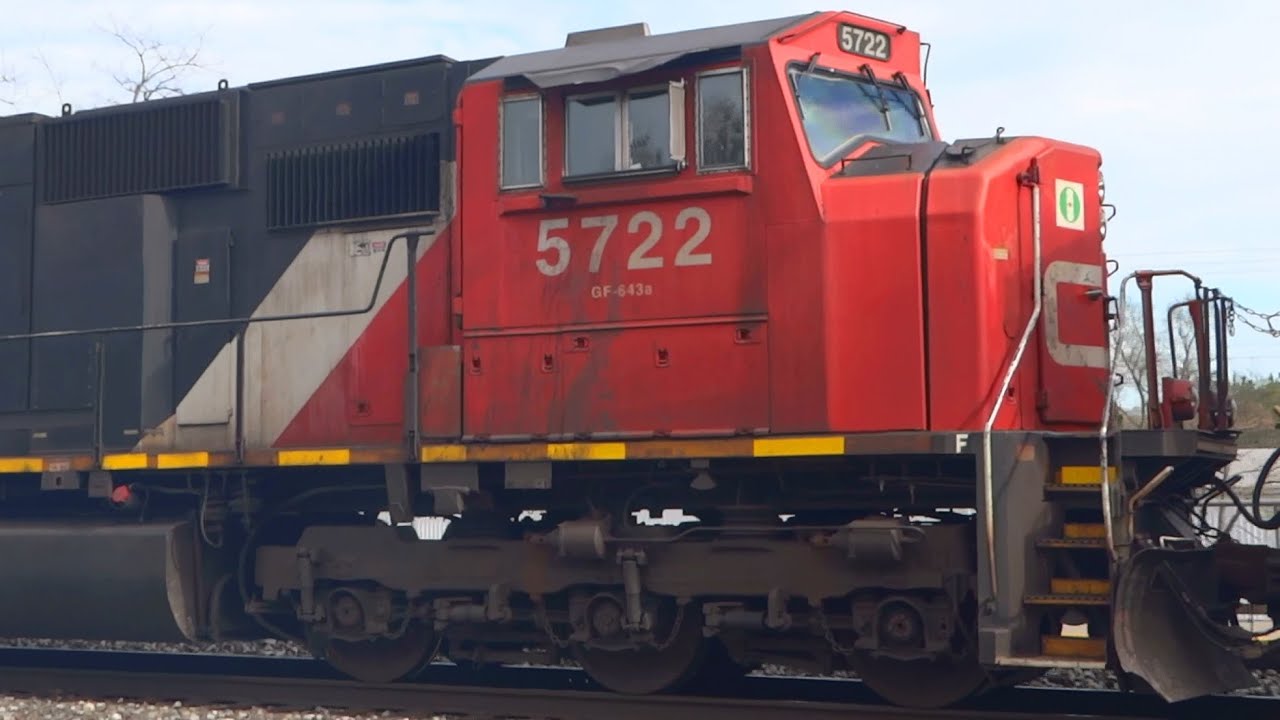Canadian National SD75I (GF-643a) On CSX Q216