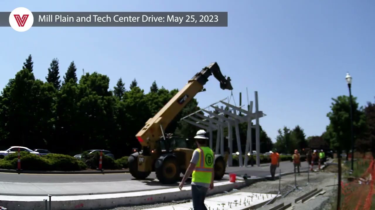 The Vine BRT shelter installation: Mill Plain and Tech Center Drive