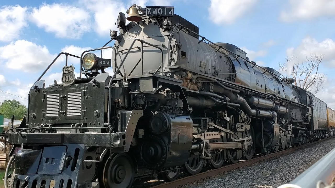 UP Big Boy 4014 Stop at Luling, TX - Departure 24:36