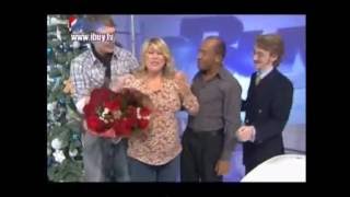 Craig Rowe says goodbye to Elisa Portelli