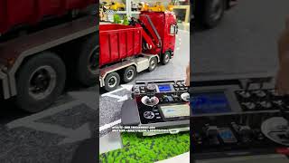 114 1010 770S Roll-Off Dump Truck Rear Axle Lift Easily Fits Complex Simulated Scenes