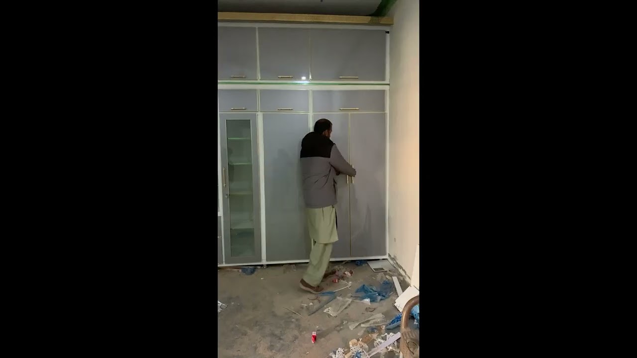 Making cupboard for bedroom 