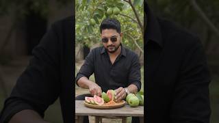 Crunchy Guava ASMR🍐🔥Fresh crunchy guava with spicy seasoning 🤤#Guava #GuavaASMR #FoodASMR #USContent
