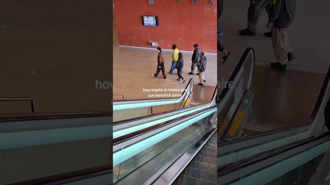 Fans spot Kendrick Lamar at "Ágora Bogotá" before his concert 🇨🇴