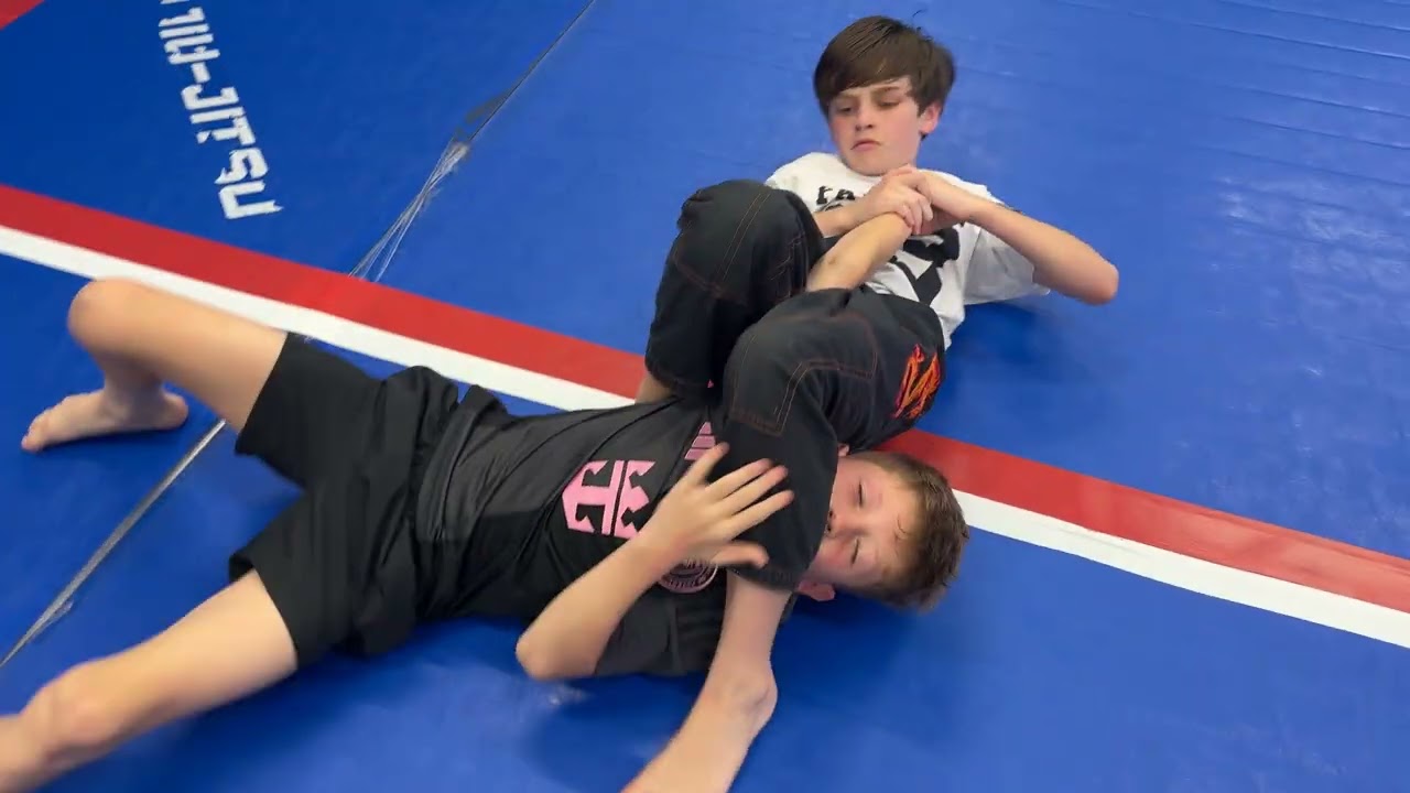 DO YOU KNOW ALL BJJ SUBMISSIONS THIS KID KNOWS?