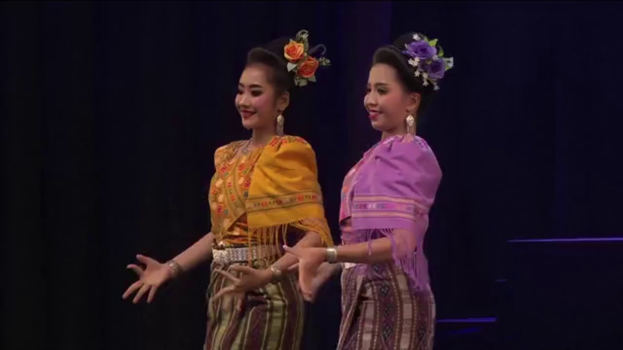 ฟ้อนแพรวากาฬสินธุ์ งาน 70 ปี ไทย ลาว โรงละครแห่งชาติ 2563