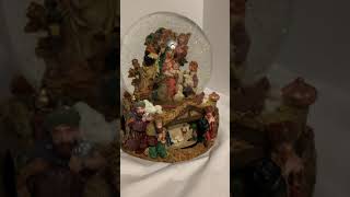 IMG 7483Kirkland Musical Waterglobe with Revolving Base Mary Baby Jesus Plays Joy to the world