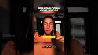 He gave his vegan friend the wrong burger 🤦🏾‍♂️😅 #vegan #shorts #funny