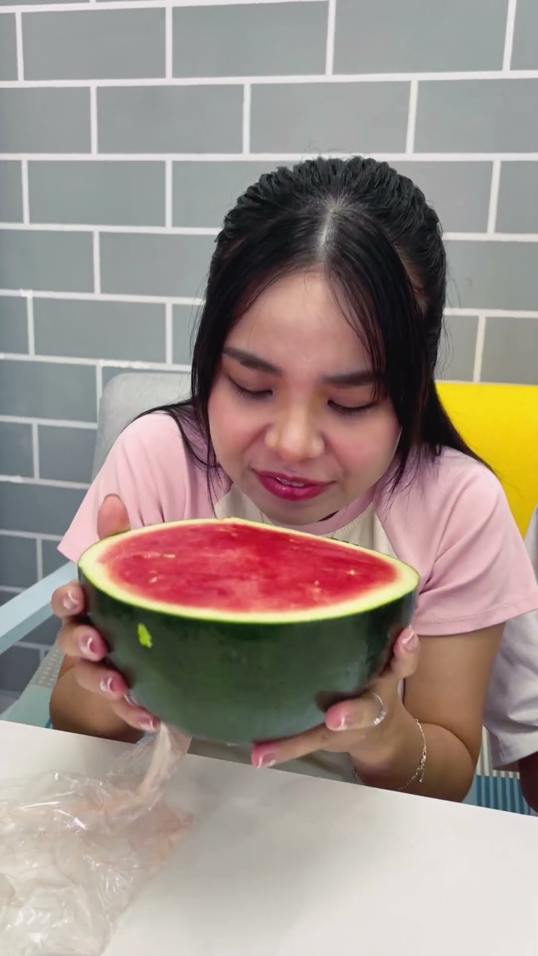 Đáng đời Linh Nhi tham lam || Selfish girl #shorts
