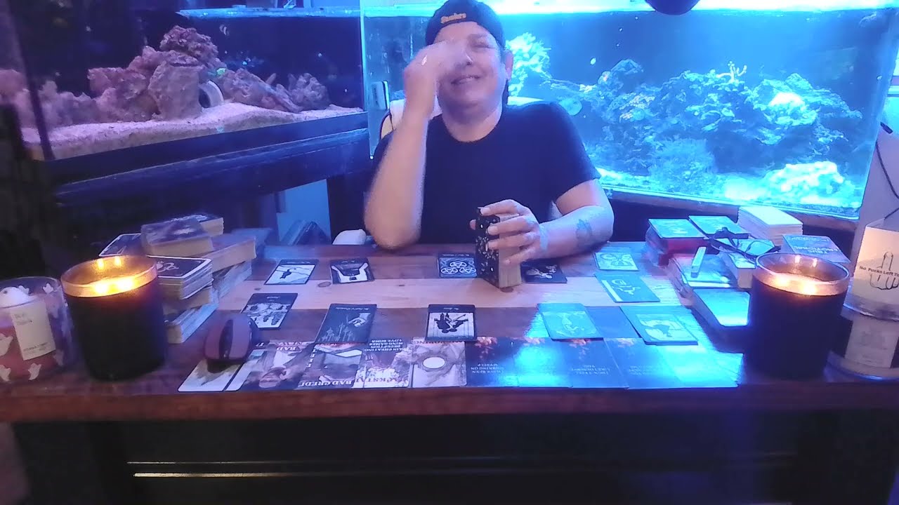 Водолей, берегитесь! Ревнивец быстро идёт поговорить! #водолей #одержимый #новости