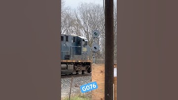 CSX G076 knocks down Searchlight Signal on the Plymouth Sub