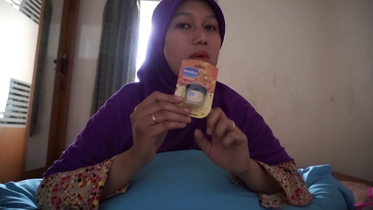Cara Mengatasi Bibir Kering dan Pecah - Pecah