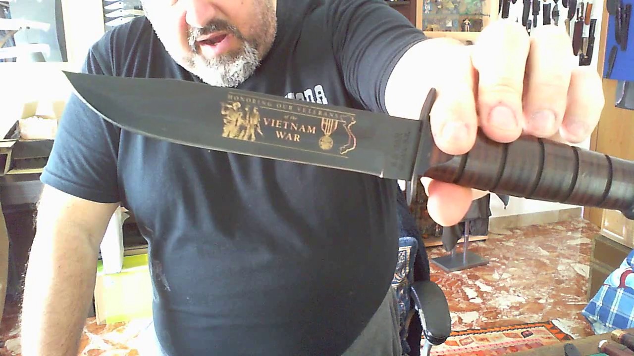 Ножевой видео. Вьетнамский нож. Нож кабар Вьетнам. Ка бар во Вьетнаме.