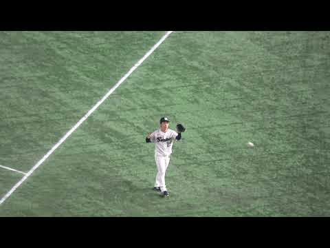 日本シリーズ 第3戦 試合前 キャッチボールをする小川泰弘投手 東京ヤクルトスワローズ