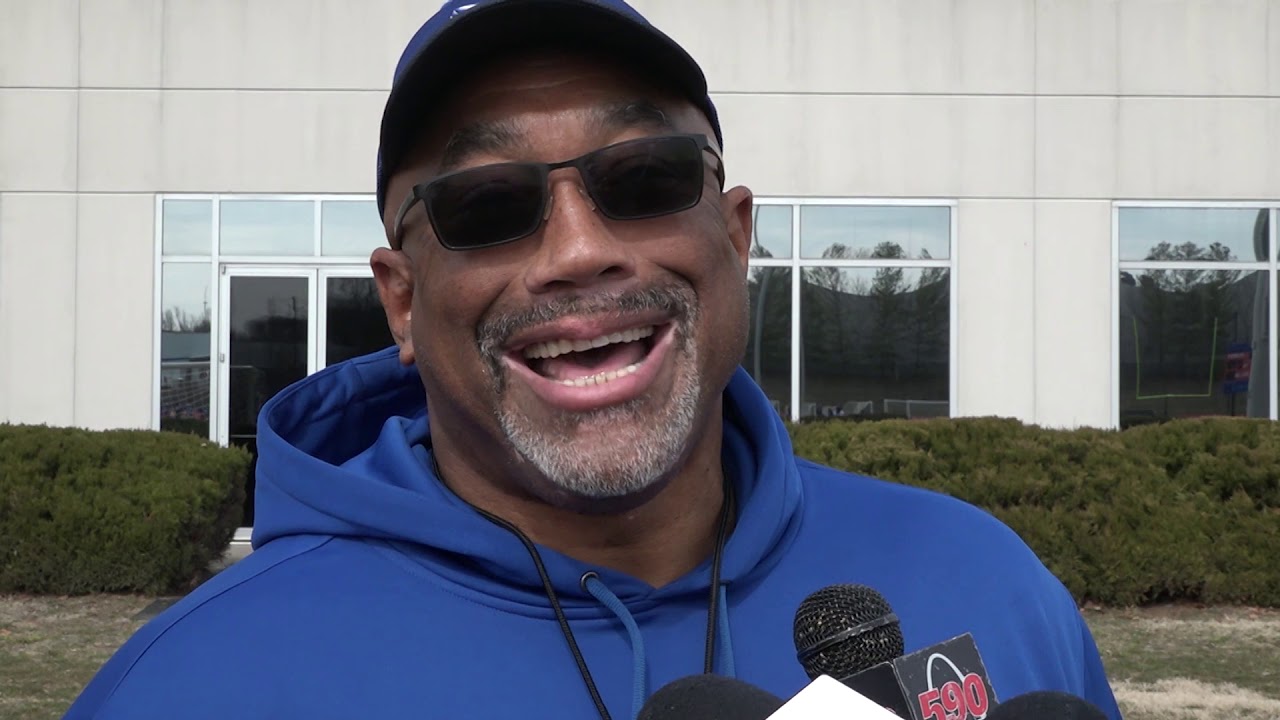 BattleHawks head coach Johnathan Hayes talks before team takes on D.C.