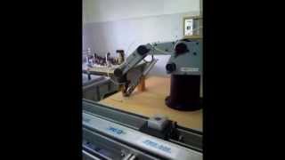 Scorbot V Plus integrado en célula SMC FMS200
