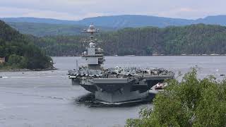 USS Gerald R. Ford (CVN78) and MS Color Fantasy sailed through the Oslofjorden  8x timelapse