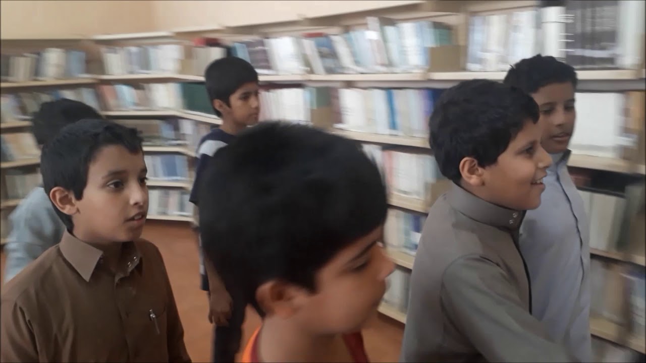 زيارة المكتبة العامة بالطائف